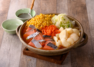 北の恵みを味わう 石狩鍋