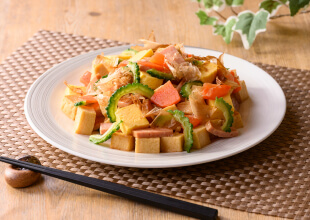 沖縄名物 ゴーヤチャンプルー